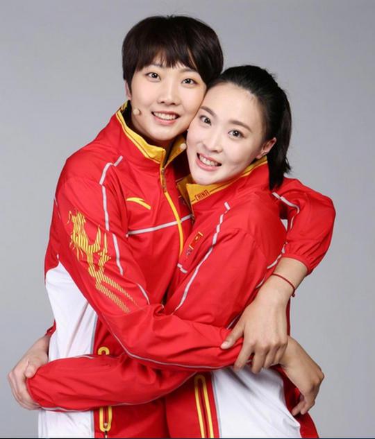 在中国女排,惠若琪,袁心玥,丁霞可是著名的闺蜜三人组,感情极为深厚.