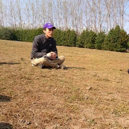 这个老师爱民谣爱诗歌,在上外建立死亡诗社