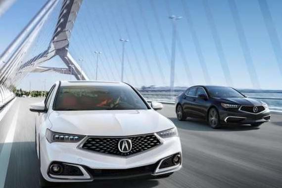 B级车中的佼佼者，车身近5米，造型流畅动感