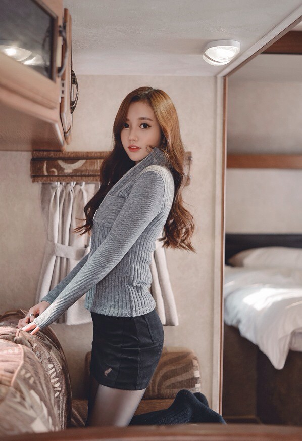 孙允珠黑丝袜超短裙,性感迷人的身材一枝红艳露凝香