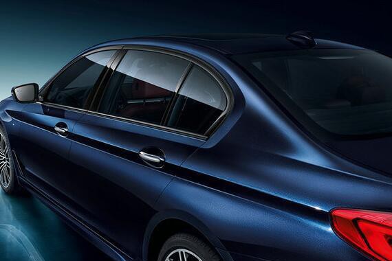 国产宝马520Li低至36.56万  比进口少近10万