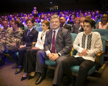 ota2 走进乌克兰基辅 美女电子竞技必不可少_综