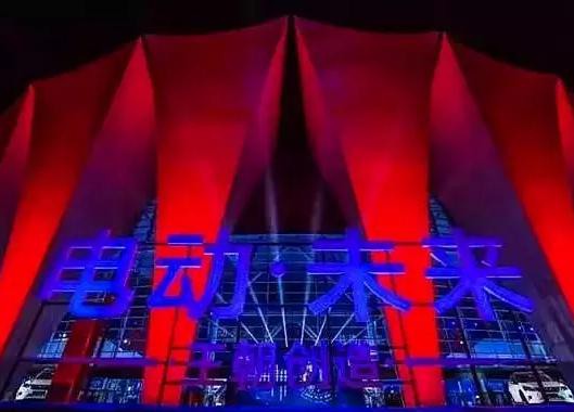 还敢嘲笑国产车？这么美的比亚迪你见过吗？