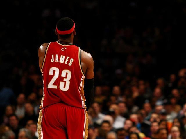 詹姆斯季后赛得分将超科比 退役前三项数据可