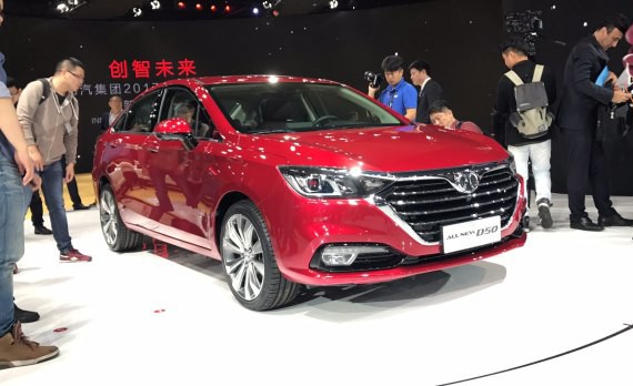 2017上海车展：全新绅宝D50正式亮相