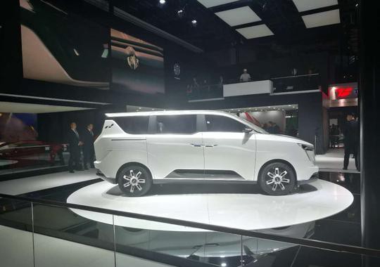 超跑杀手隐退江湖五菱首款suv 登陆上海