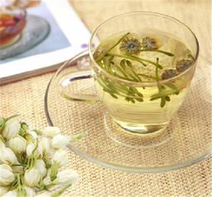 【脸上长粉刺型痘痘】长痘痘怎么消除与调理?