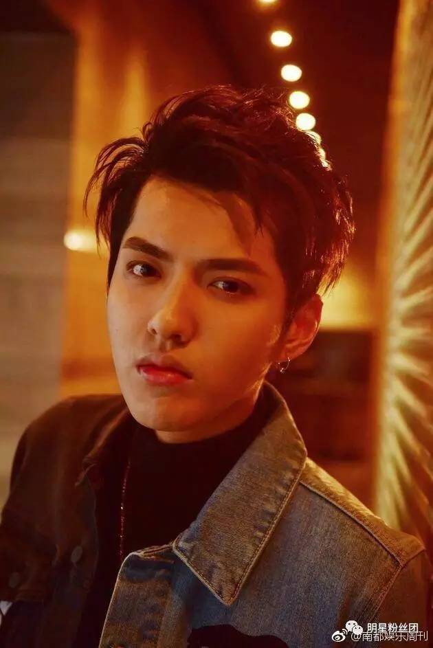 骂别人唱歌难听说自己鹤立鸡群,吴亦凡是这样