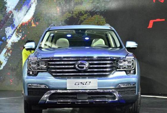 广汽传祺GS8年轻时竟是这幅模样，售价也降到16万起