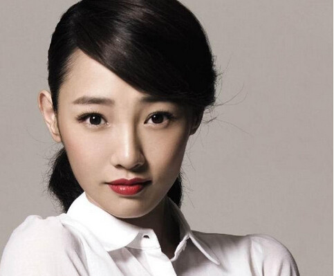 白百何为什么不封杀,看她居然还在王牌对王牌