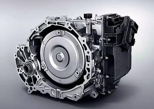 别老盯着英速亚，新君威背后还有大看点