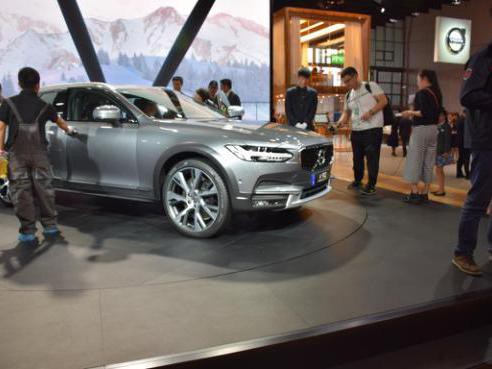 价格相差无几，沃尔沃V90CC和奥迪A6AR怎么选？