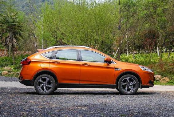 12万起售搭宝马1.6T，新优6还真能让自主车卖不出去