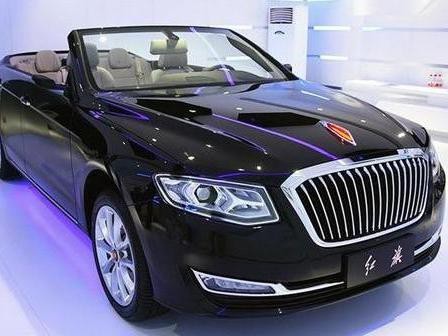 国产敞篷，前后带手机无线充电，后排为领导专座