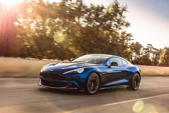 世界最豪跑车，鸵鸟皮黄金音响，内饰堪比劳斯莱斯！