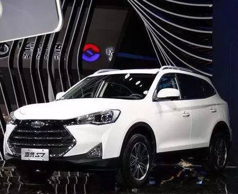 瑞风S7首发，江淮中高端“车阵”亮剑上海车展