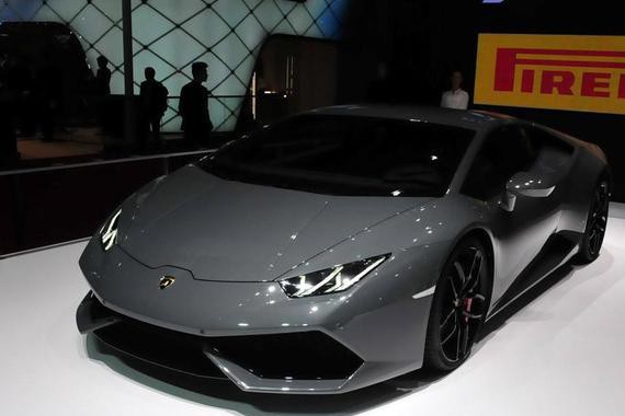 现代、大众当警车太low？意大利都开上兰博基尼了