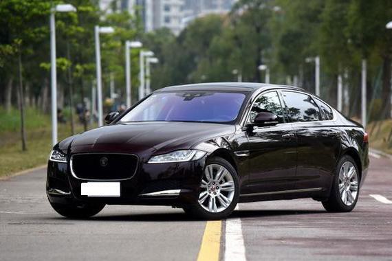 轴距3米1，动力不输5系，全铝车身价格比A6还低