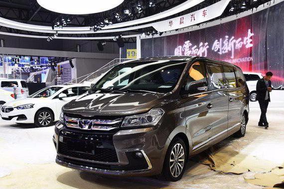 宝马发动机，ZF变速箱，轴距三米！这国产车要上天