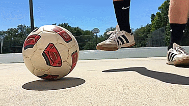 大力抽射的技术要领及训练方法