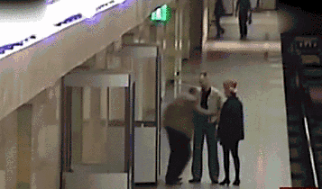 十条笑话:跟我比吃西瓜,我能吃到你怀疑人生