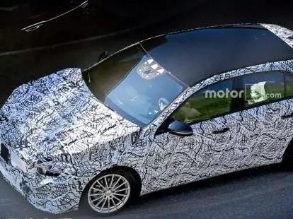 奔驰全新A级谍照曝光，内饰两个大屏亮瞎了