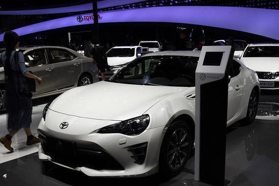 世上最便宜的跑车，但漂移后驱全都有，跟法拉利一样