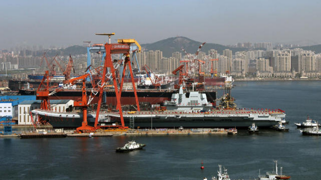 我国首艘国产航母下水壮国威军威,还要实现. 来