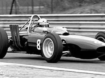 这帮开跑车还要穿西装的英国人，搞出了一件大事件