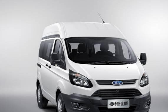 SUV干不得重活，拉货还得它，6个座还能装好几吨货