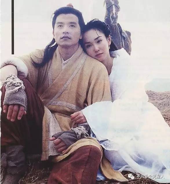 同样演嫦娥,有人美若天仙,有人像做了变性手术