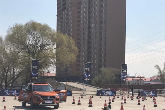 这款小型SUV只卖5.48万 还要啥自行车啊？