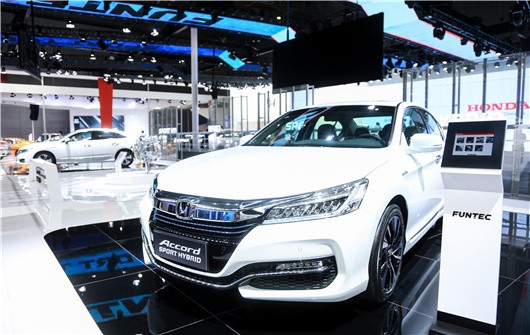 还拿雅阁锐混动的油耗说事儿，那就真OUT了