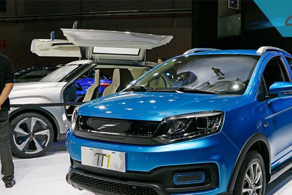 简约就是美，科技很带感 上海车展静评云度新能源π1