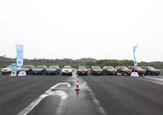 百公里加速8.4秒，CS95最强心脏力压对手