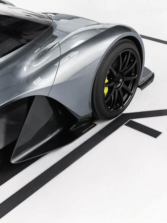 0b33-fyetwtf9115902.jpg