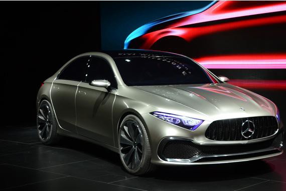 新一代GLA假想图曝光，或将推插电式、纯电动版