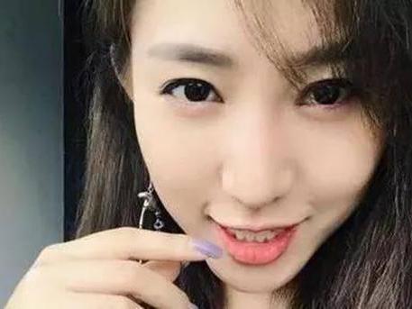 贵州恒丰女老板独自见曼萨诺 员工:她目前. 来