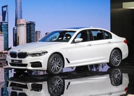 谁才是德系老大？新一代宝马5系Li,完虐奔驰，奥迪