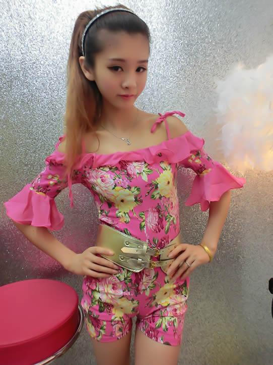 女生穿连体裤怎么上厕所?一张图解