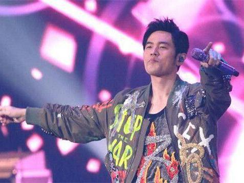 周杰伦现场骂的是保安还是公安,这个暂且不. 来