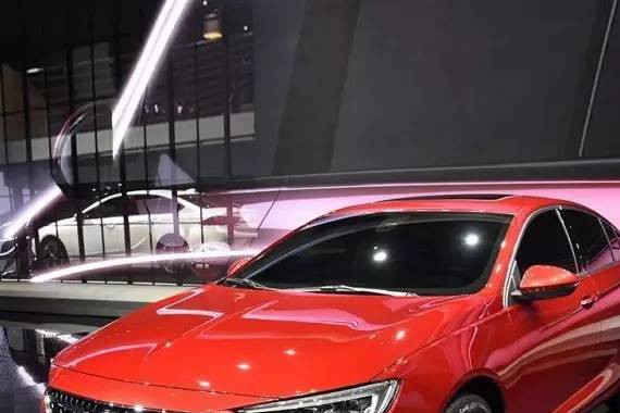 这款颜值爆表的中型车一上市，雅阁、蒙迪欧的日子就不好过了！