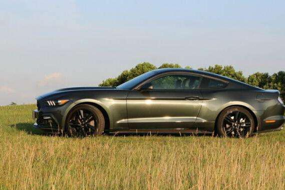 2.3T后驱, 无框车门还是纯进口, 仅30万起谁还要CC