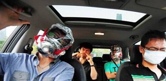 “臭脚盐”可以扔掉  那车“臭”了该怎么办？