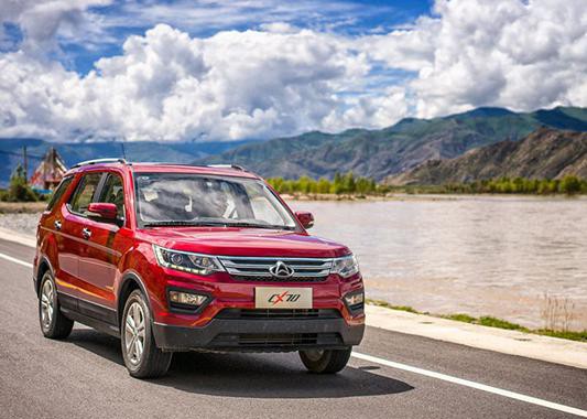 同样是8万的SUV，你选7座大空间还是小资高颜值？