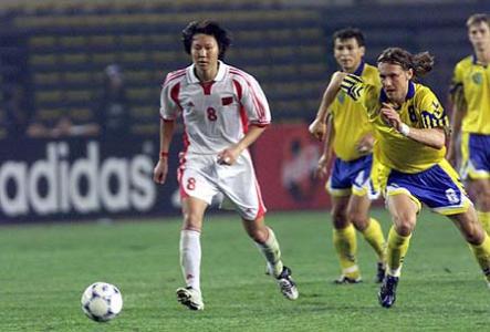 跟大牌球星交换球衣,可人家不给?郝海东自夸自