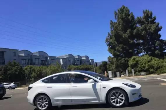 特斯拉Model 3的量产版 已知信息全在这了