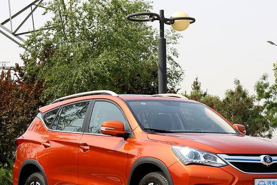 比亚迪宋EV300快评：爆款？它能包揽新能源牌照么？