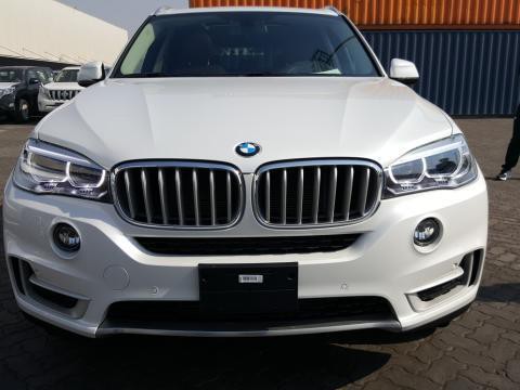 公路王者宝马X5登场，百公里加速只需6.8秒