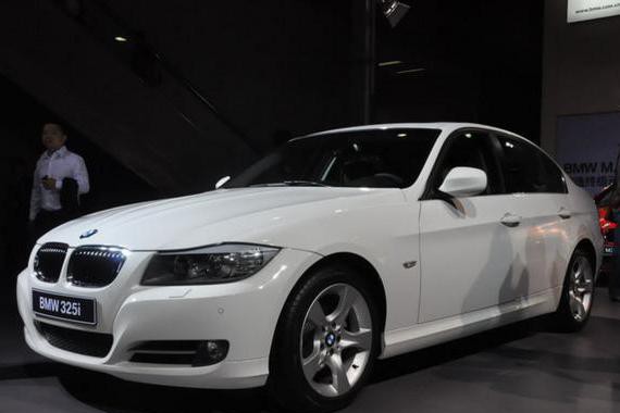 30万内选一辆轿车，前置后驱玩漂移，只有这6款